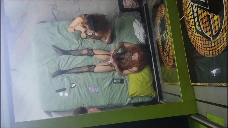 Crystal Phoenix: Ми з подругою переспали з цим чоловіком