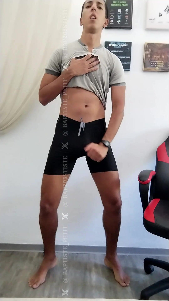 baptiste_petit: Port lycra când fac sport.