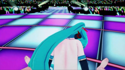 Hentai Smash: Hatsune Miku si prstí živě na jevišti, pak je POV ošukaná...