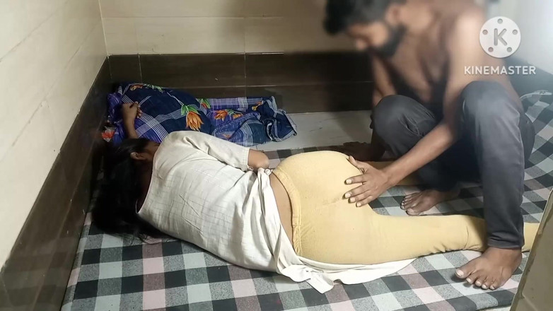 Shivanibaby: रात में बॉयफ्रेंड के साथ पहली बार चुदाई