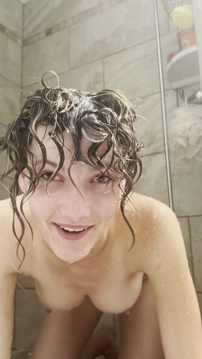 AhanuReed: Tonton Saya Mandi