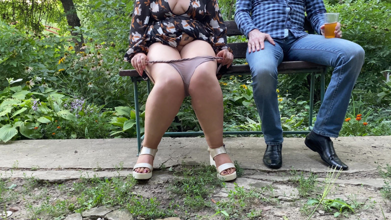 OurFetishLife: Hot juice from my stepmom's pussy right in the park