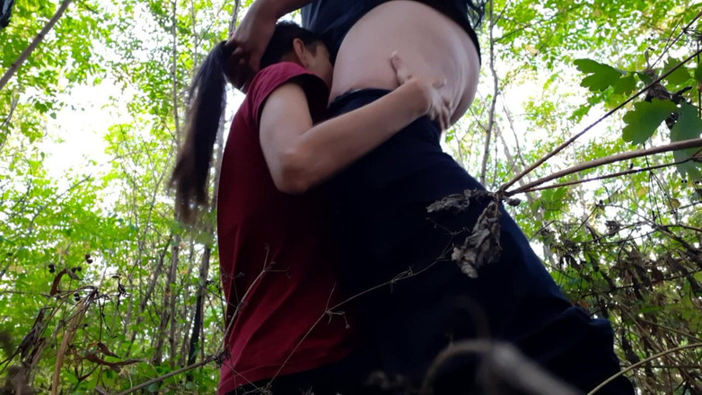 Lesbian-candys: 私は口の中の森で私の新しいガールフレンドを激しくファック - レズビアンキャンディー