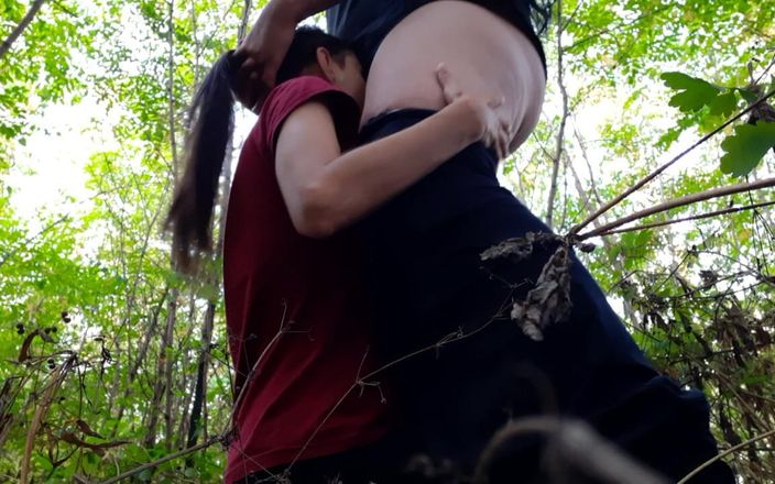 Lesbian-candys: Ich ficke meine neue freundin hart im wald in den...