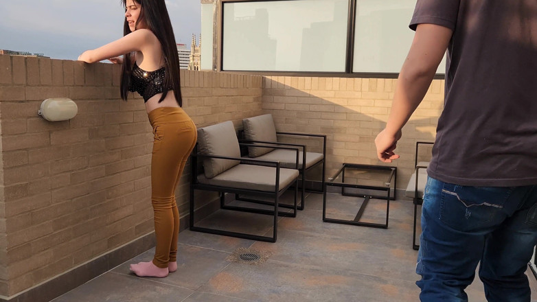 Jopy sex: Sexo em público, ele fode sua colega de trabalho na...