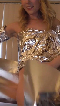 Marissa Vs. Tinfoil - głupia scena Bts