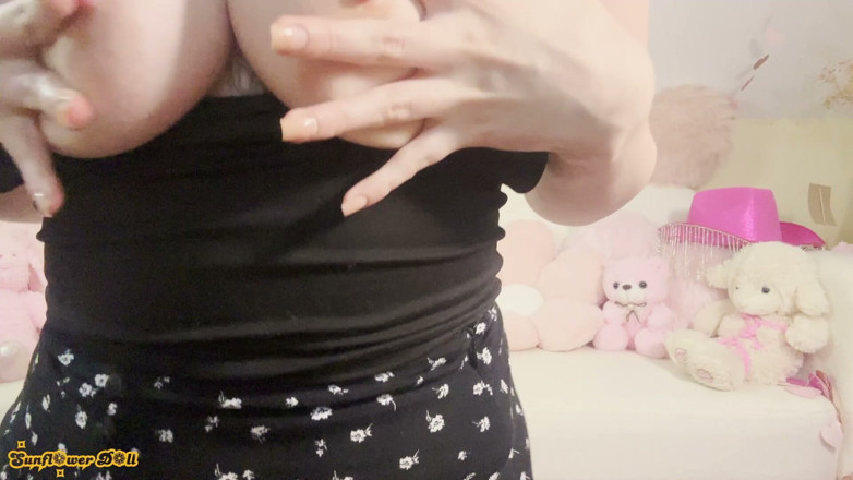 Sunflower Doll: Squirting Hard After a Days Work