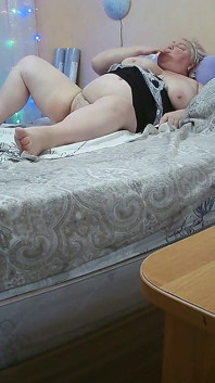 La matrigna con grandi tette si sditalina la figa episodio 1