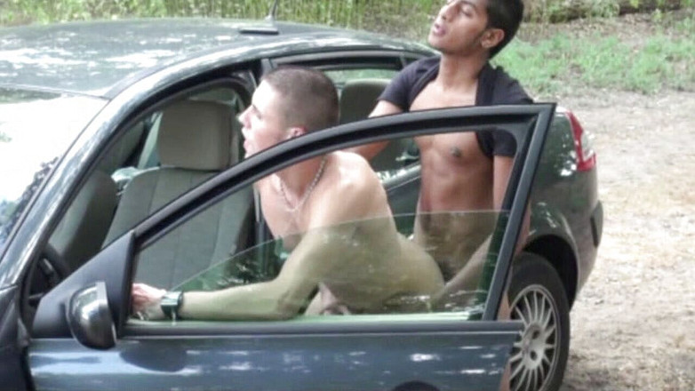 FRENCH PORNSTARS FUCKERS: まっすぐな男の子積による黒檀でxhibクルージング公園