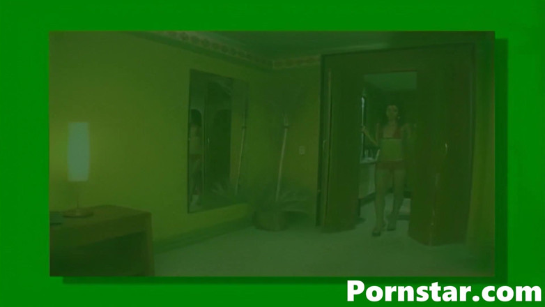 Pornstars: Dívka s malými prsy Carol saje a dostává dva velké černé...