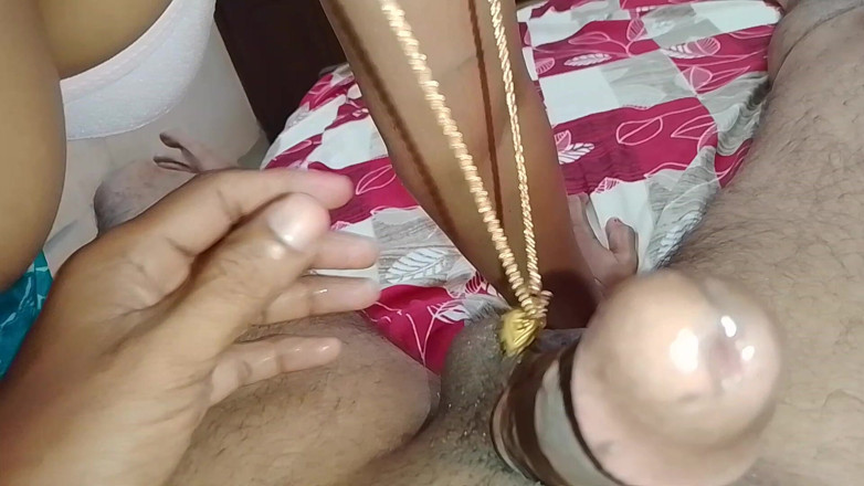 Skydreem1104: Chica Mallu Pone El Pene De Su Marido En Su...