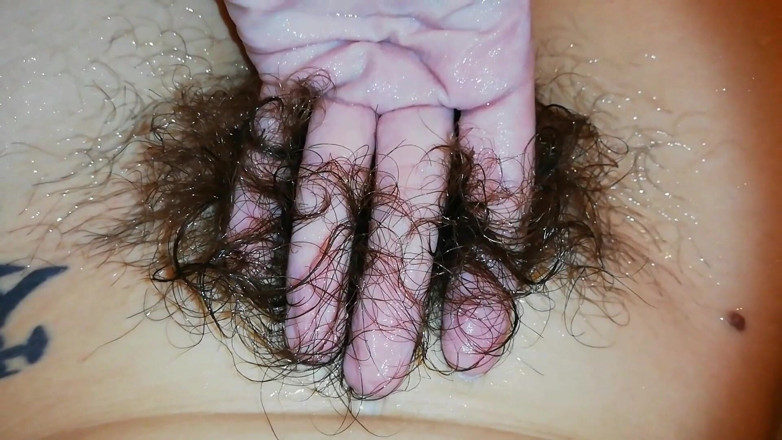Cuteblonde666: Extreme hairy bush underwater