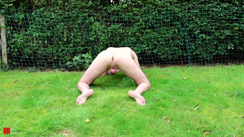Miss Tory Tease: Locktober parte 10 - la punizione in giardino