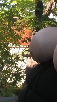 PAWG Kočka foot fetiš Obrovská prsa Devilyn Redd