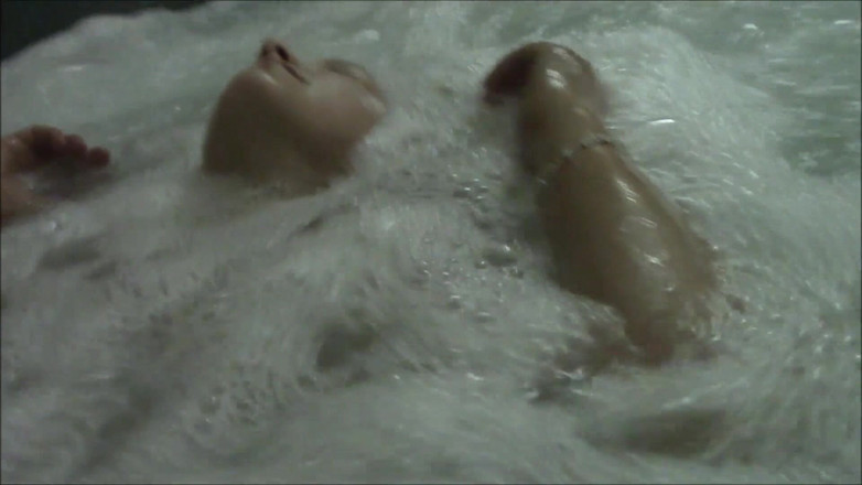 Mya Lane: Dzika noc i przyjaciel filmują nas w hotelowym basenie