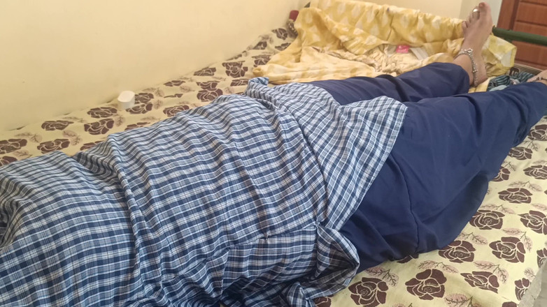 Ilakkiya: 여대녀 핫한 섹스