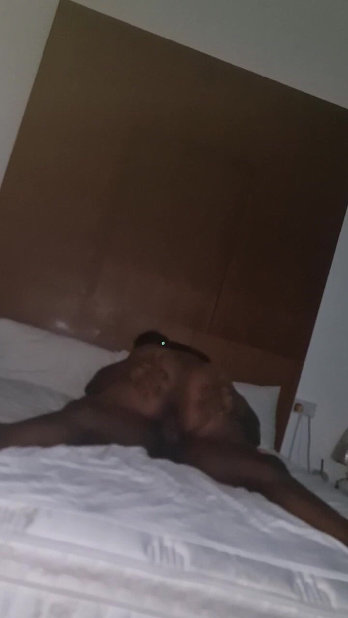 Ricky creampies in Dubai: Cream on My Dick Bitch