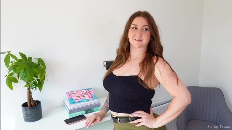 Harley Taboo: Curva infidelă de la bibliotecă are parte de o pulă...