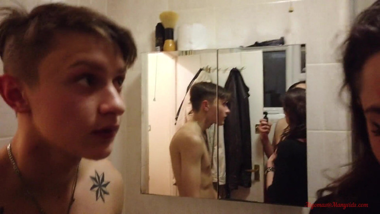 Glamour: Začal jsem svou párty se dvěma velkými ptáky šukání do pusy,...