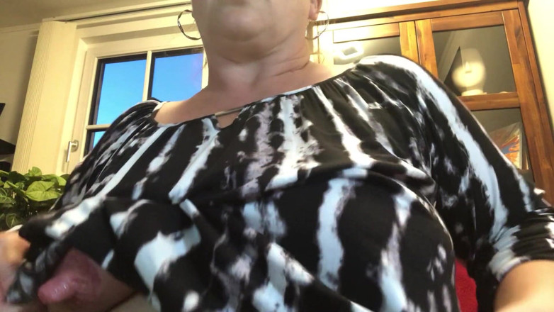 Tanja Tachee: Milk breasts at work
