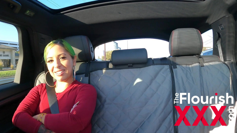 The Flourish XXX: Sortudo uber cara recebe bolos espanhóis