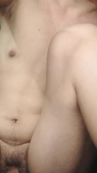 ราชินีแตกต่างจากทุกคนที่อาศัยอยู่ในโลกนี้