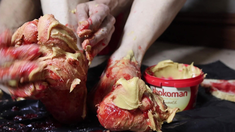 Gianna: Arašídové máslo, želé a foot fetiš fantazie