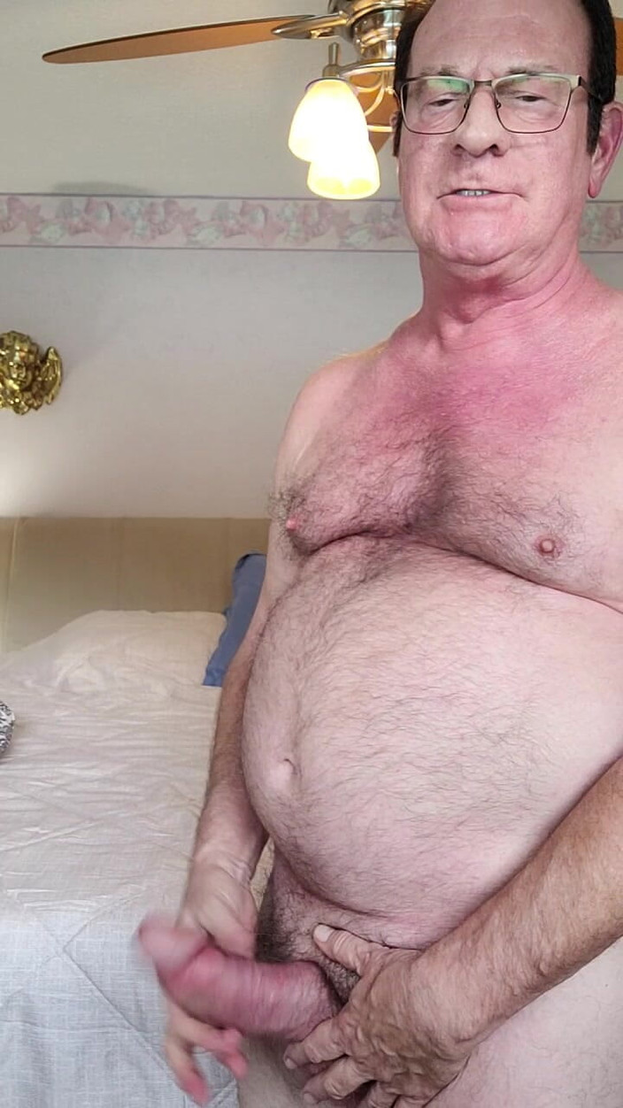 DaddyLNargo: Papai gozando muito