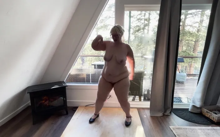 Alice Stoner: Stripping Whore Shows off Her Curves in Front of the...