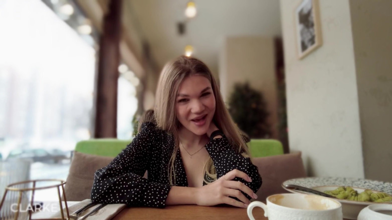 Amanda_Clarke: Makes Me Cum in Restaurant - Risky Sex