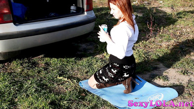 Sexy Lola: 屋外フェラチオ