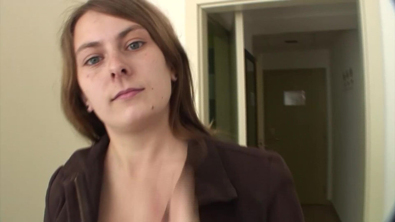 German amateur couples: Sexy vypadající kočička z Německa poprvé potěší ptáka v POV