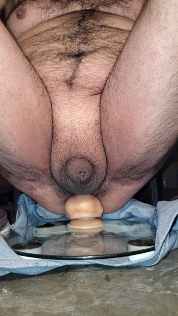 stoned boy: Menunggang Belakang Yang Cantik