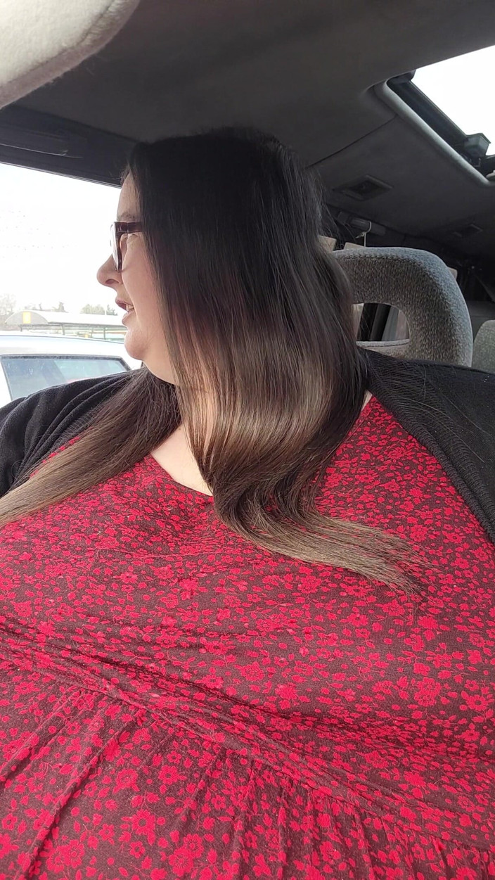 SSBBWLadyBrads: Let's chat