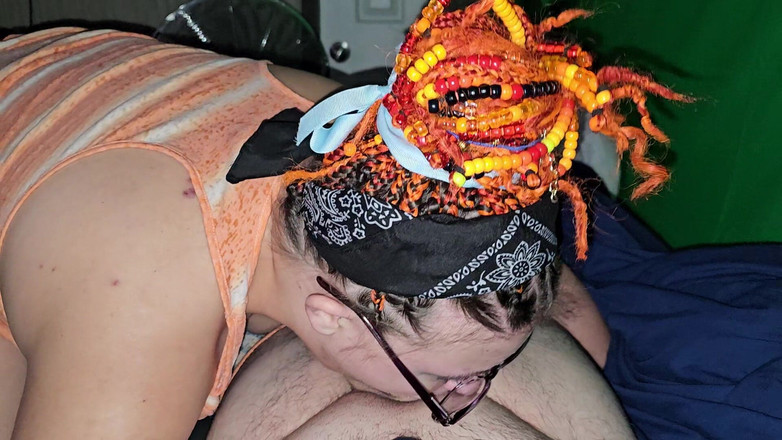 Funhousewife69: उस पर वापस फिर से उसका लंड चूसना जब तक वह मेरे मुंह में विस्फोट नहीं हो गया