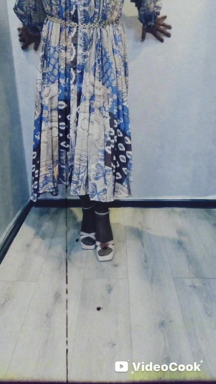 Lana Cross: Хожу По Дому