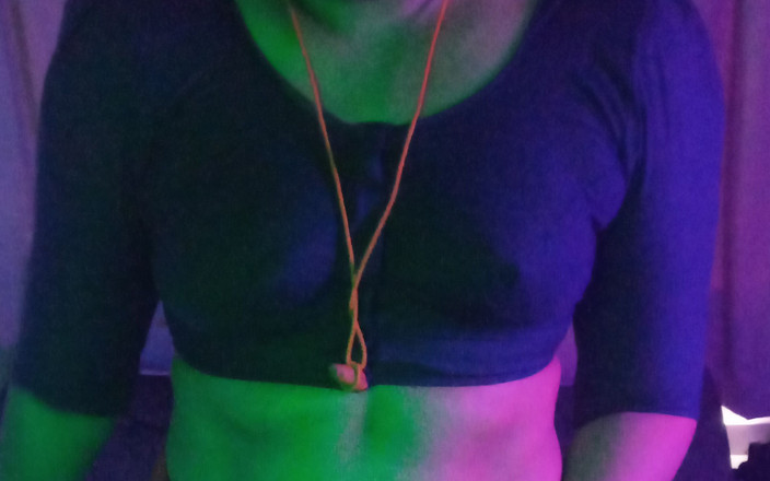 Goddess Silk Smita: Sbavando dopo aver visto la sorellastra del vicino allenarsi