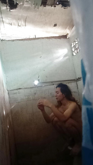 Reynaldo6: The Queen of lewdness is none other than Queen Alconer