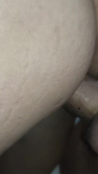 Sexo oral e foda no banheiro