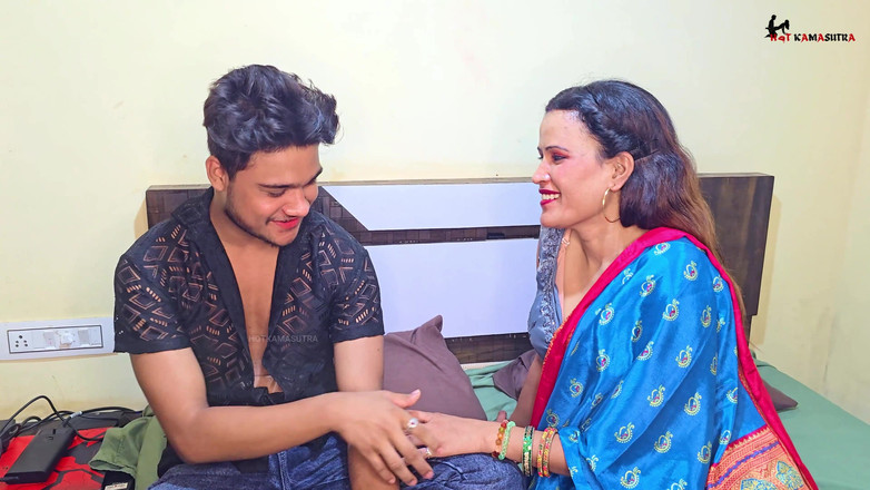 HOTKAMASUTRA: デシ・バビのマンコに射精