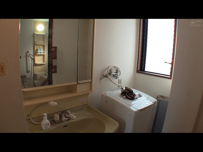 Vulture: 熟女マンコをかき混ぜるおばさんのオナニー