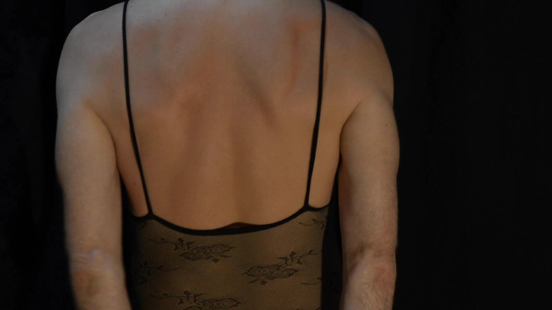 Cam Crest: Hot Crossdresser Dance