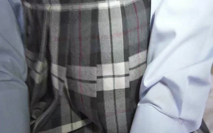 Strix: Sbalil divokou studentku. Zeptal se jí, jestli si může nechat...