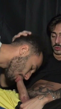 Aproveite este incrível amator pornô francês em pêlo com caras tão sexy