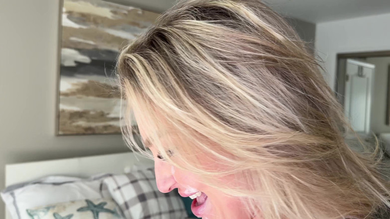 J-Mac: Sexy blonďatá fotbalová máma dostane gól na její kundičku