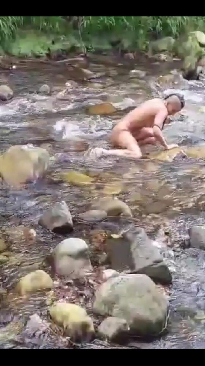 FayahGirl: Arkadaşım da nehirde oynarken bana küçük bir klip kaydetti