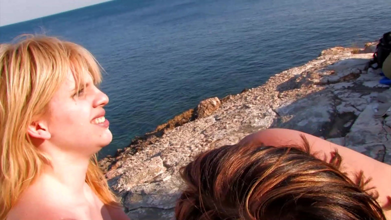 Miami Reality: Two bffs shares cock on the beach