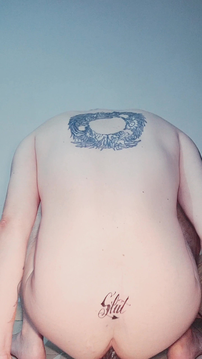 SlutClosetedfag: Jízda na dildo děvce