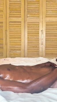 O pulă mare nigeriană de 12 inci se fute cu un negru zaddy