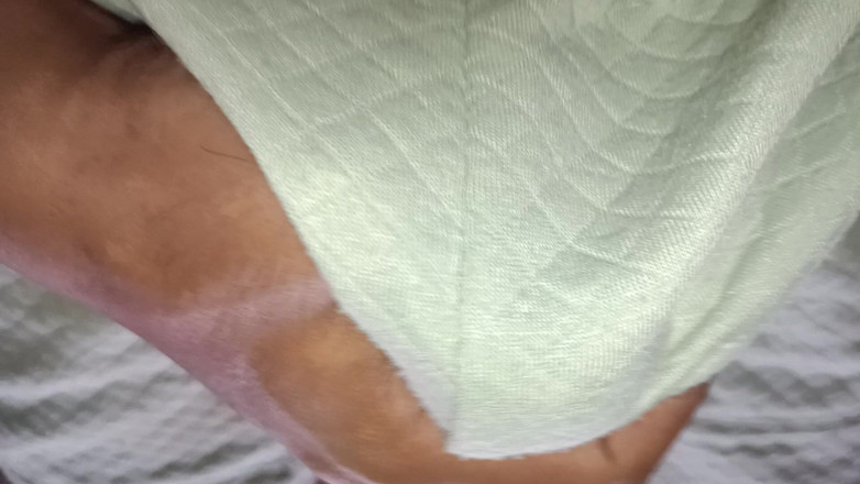 Renata Himalaya: Quente pau grande se masturba em público até gozar